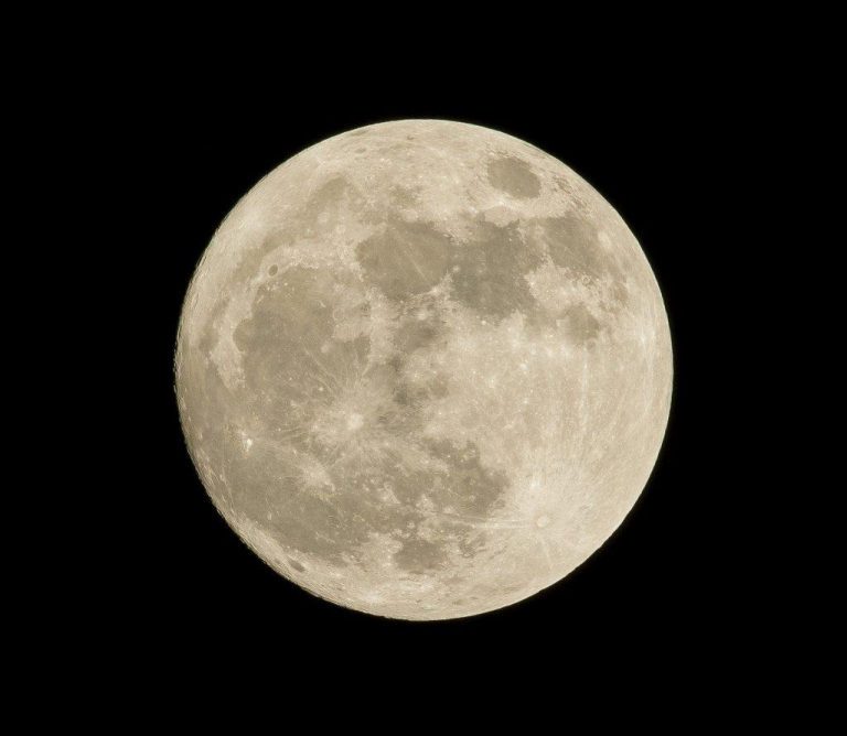Nejlepší nastavení fotoaparátu pro fotografování Měsíce