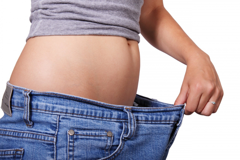 Jak zhubnout tuk na břiše: Efektivní strategie hubnutí